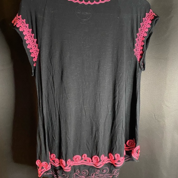 Large Top - Picture 2 of 2